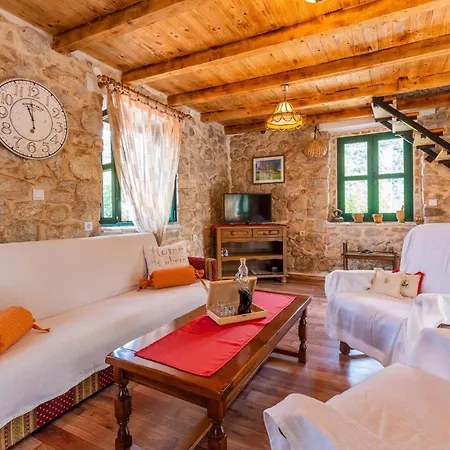 1 Bedroom Lovely In