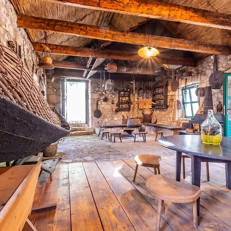 1 Bedroom Lovely In Дом отдыха