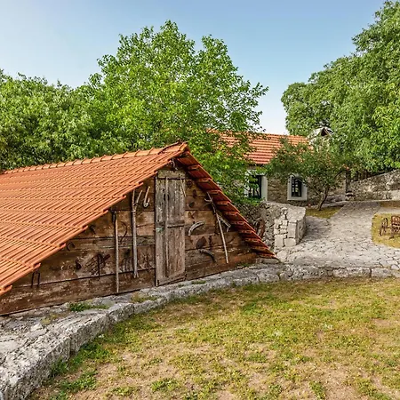 1 Bedroom Lovely In Vrgorac